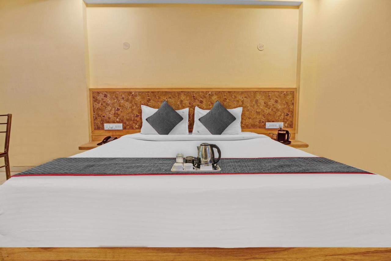 Oyo Townhouse 701 Hotel Bright Plaza Mahabaleshwar Exterior photo
