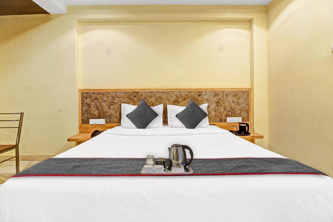 Oyo Townhouse 701 Hotel Bright Plaza Mahabaleshwar Exterior photo